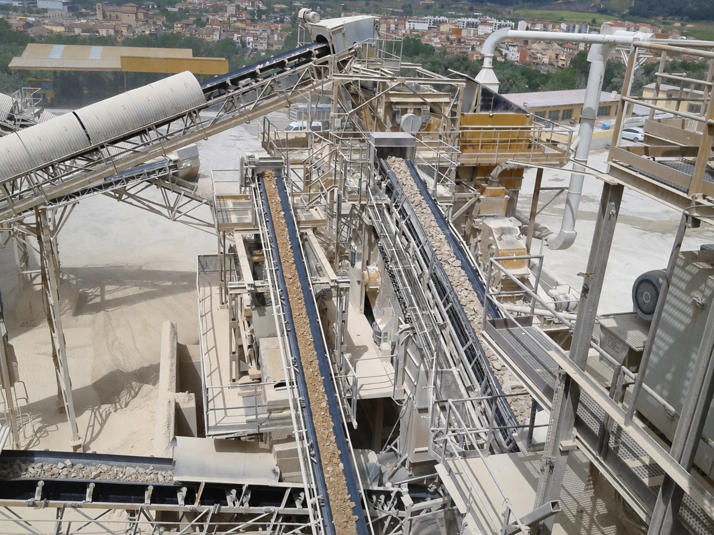 Instalación industrial de tratamiento de minerales